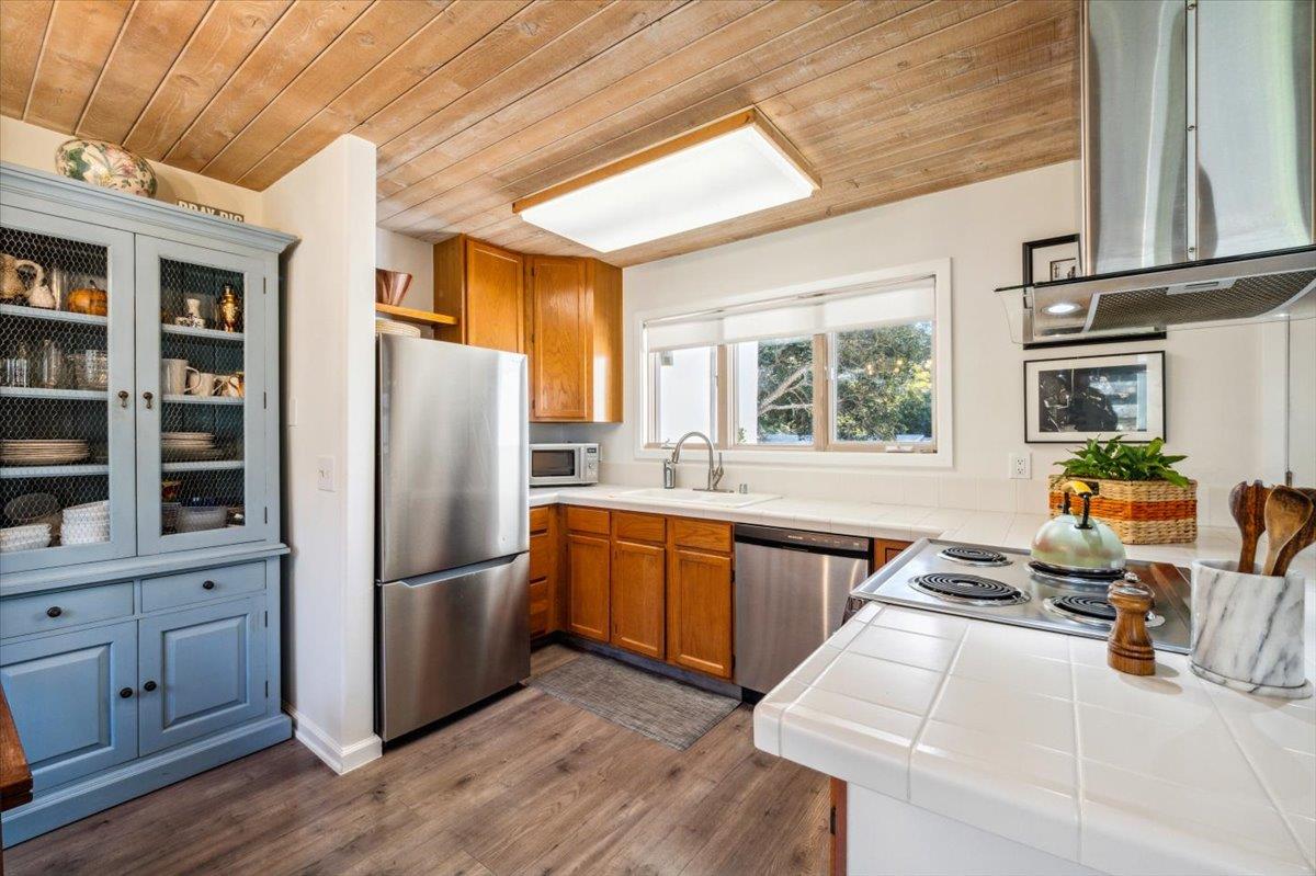 Detail Gallery Image 45 of 60 For 24826 Santa Fe St, Carmel,  CA 93923 - 3 Beds | 2 Baths