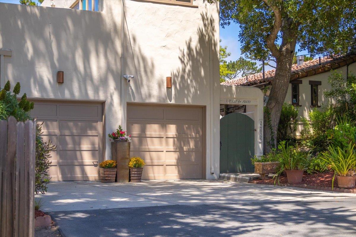 Detail Gallery Image 5 of 60 For 24826 Santa Fe St, Carmel,  CA 93923 - 3 Beds | 2 Baths