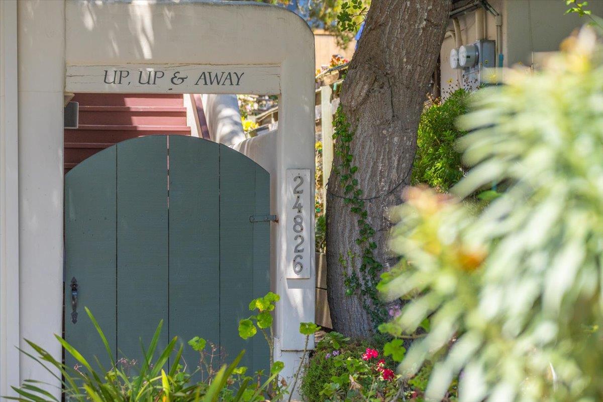 Detail Gallery Image 6 of 60 For 24826 Santa Fe St, Carmel,  CA 93923 - 3 Beds | 2 Baths