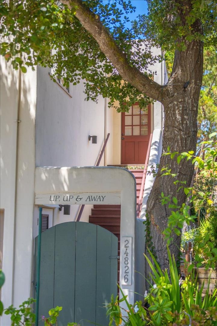Detail Gallery Image 7 of 60 For 24826 Santa Fe St, Carmel,  CA 93923 - 3 Beds | 2 Baths