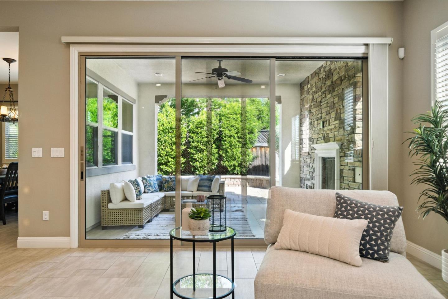 Detail Gallery Image 15 of 81 For 745 Juliann Way, Morgan Hill,  CA 95037 - 4 Beds | 3/1 Baths