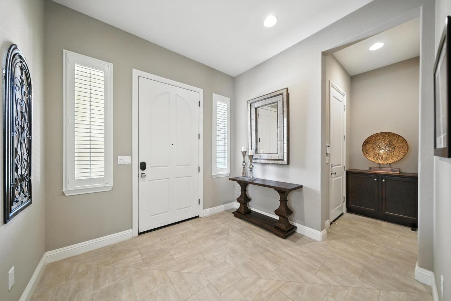 Detail Gallery Image 5 of 81 For 745 Juliann Way, Morgan Hill,  CA 95037 - 4 Beds | 3/1 Baths