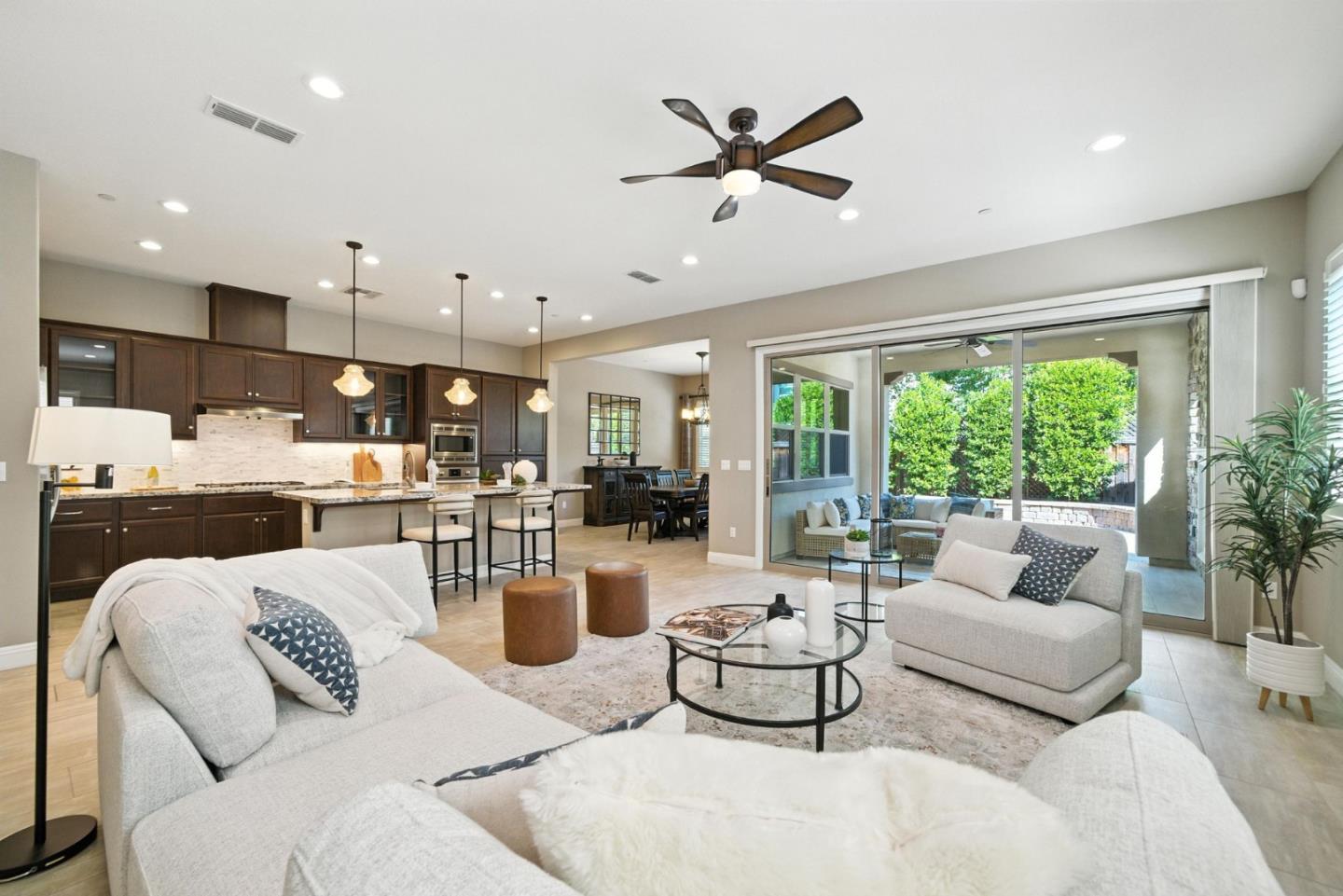 Detail Gallery Image 8 of 81 For 745 Juliann Way, Morgan Hill,  CA 95037 - 4 Beds | 3/1 Baths