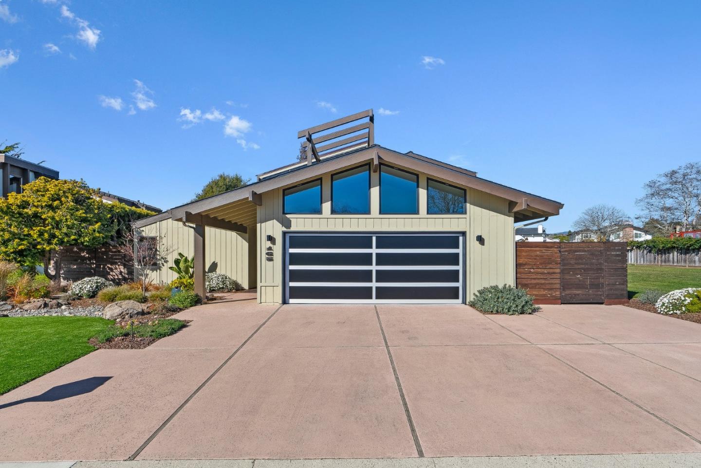 Detail Gallery Image 4 of 59 For 165 via Trinita, Aptos,  CA 95003 - 3 Beds | 2 Baths