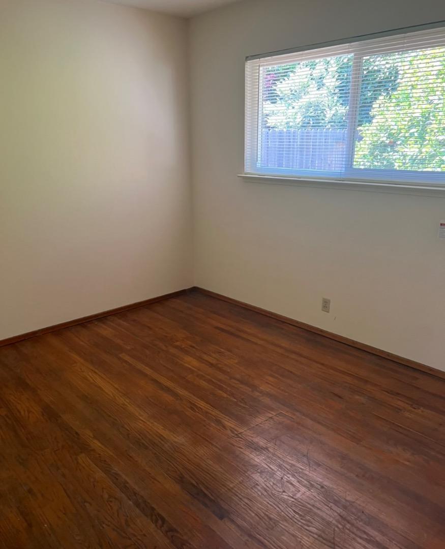 Detail Gallery Image 5 of 10 For 2635 Bonnie Dr, Santa Clara,  CA 95051 - 3 Beds | 2 Baths