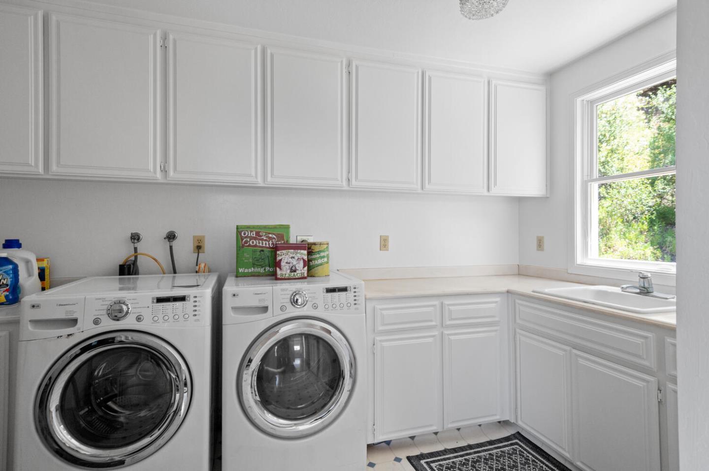 Detail Gallery Image 13 of 34 For 18150 Cochrane Rd, Morgan Hill,  CA 95037 - 4 Beds | 3/1 Baths