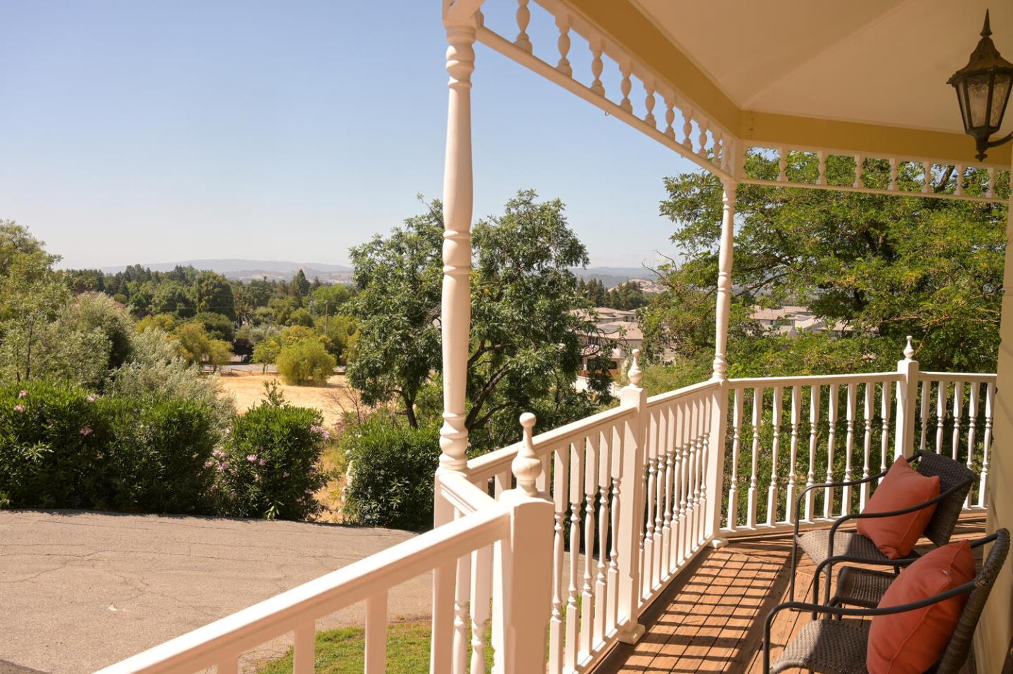 Detail Gallery Image 2 of 34 For 18150 Cochrane Rd, Morgan Hill,  CA 95037 - 4 Beds | 3/1 Baths