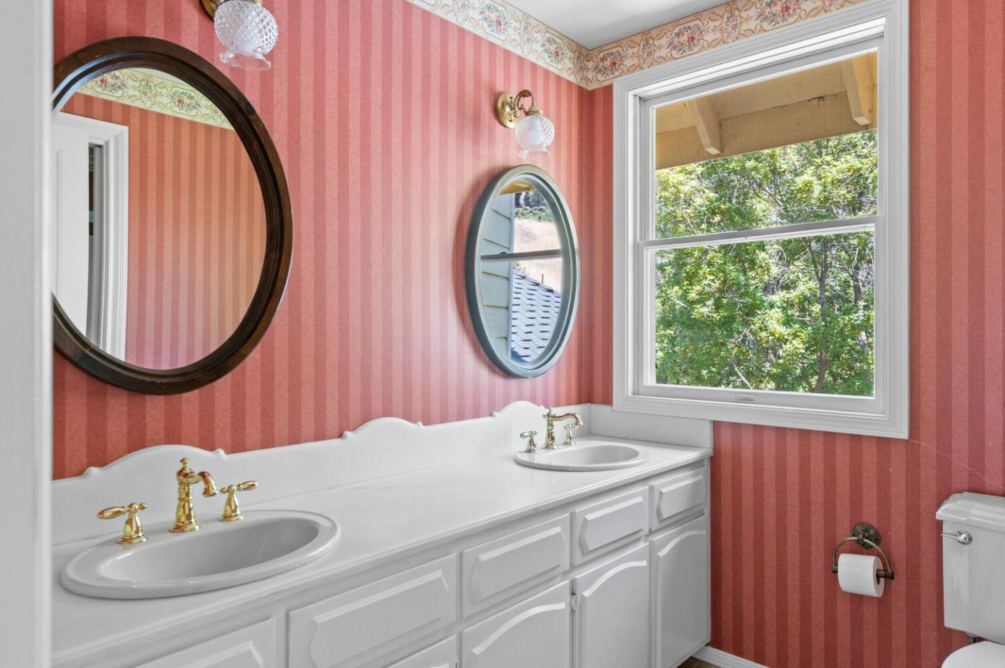 Detail Gallery Image 21 of 34 For 18150 Cochrane Rd, Morgan Hill,  CA 95037 - 4 Beds | 3/1 Baths
