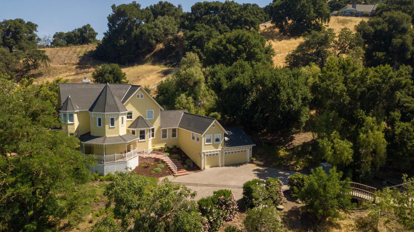 Detail Gallery Image 30 of 34 For 18150 Cochrane Rd, Morgan Hill,  CA 95037 - 4 Beds | 3/1 Baths
