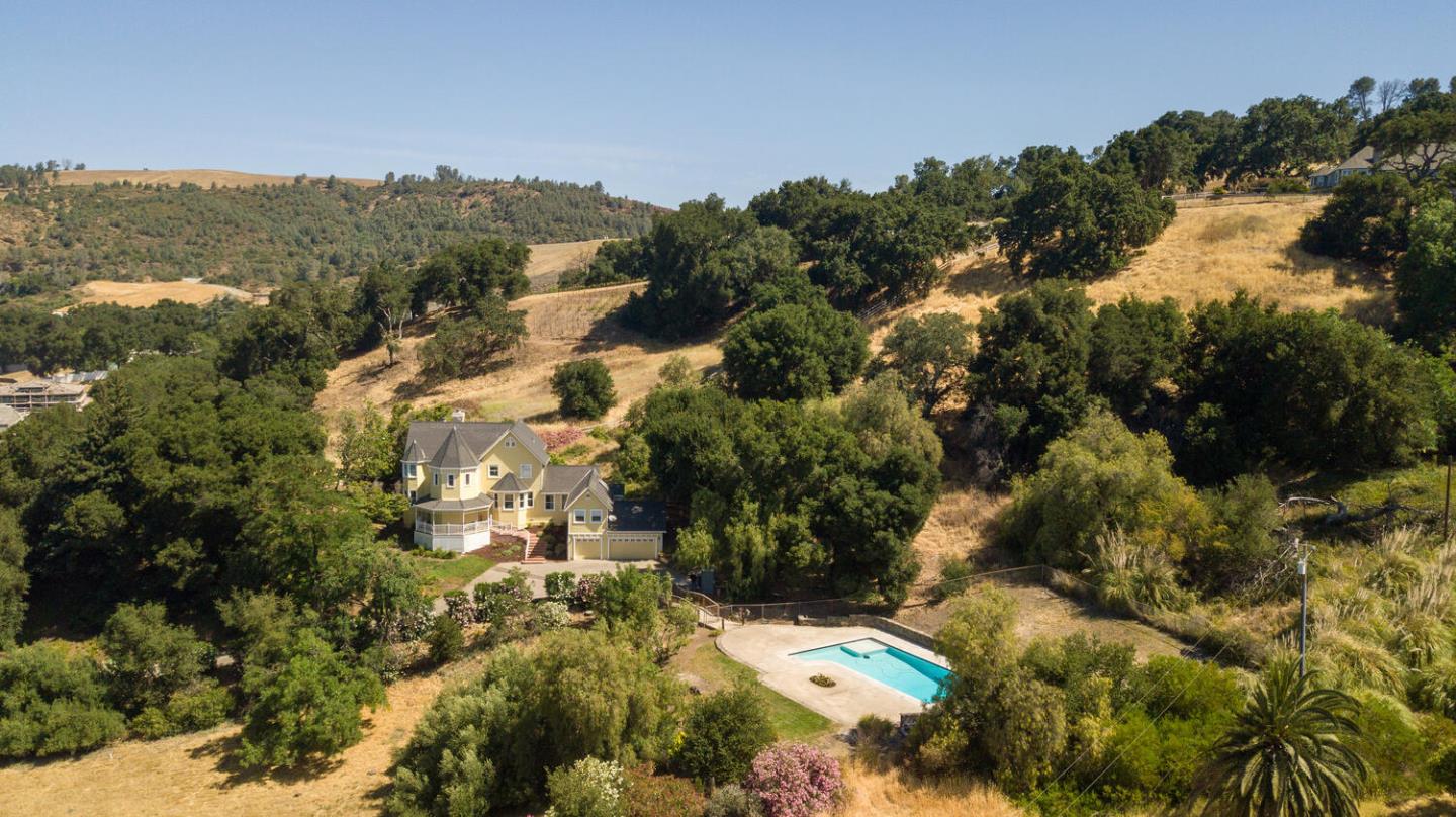 Detail Gallery Image 32 of 34 For 18150 Cochrane Rd, Morgan Hill,  CA 95037 - 4 Beds | 3/1 Baths