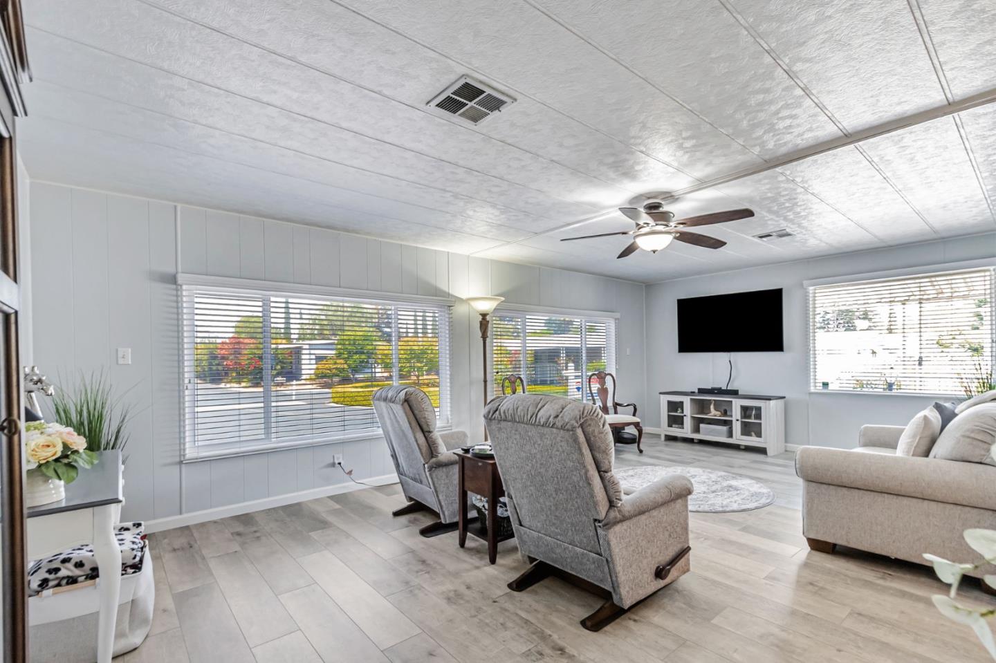 Detail Gallery Image 12 of 49 For 60 Mulberry Ct #60,  Morgan Hill,  CA 95037 - 2 Beds | 2 Baths