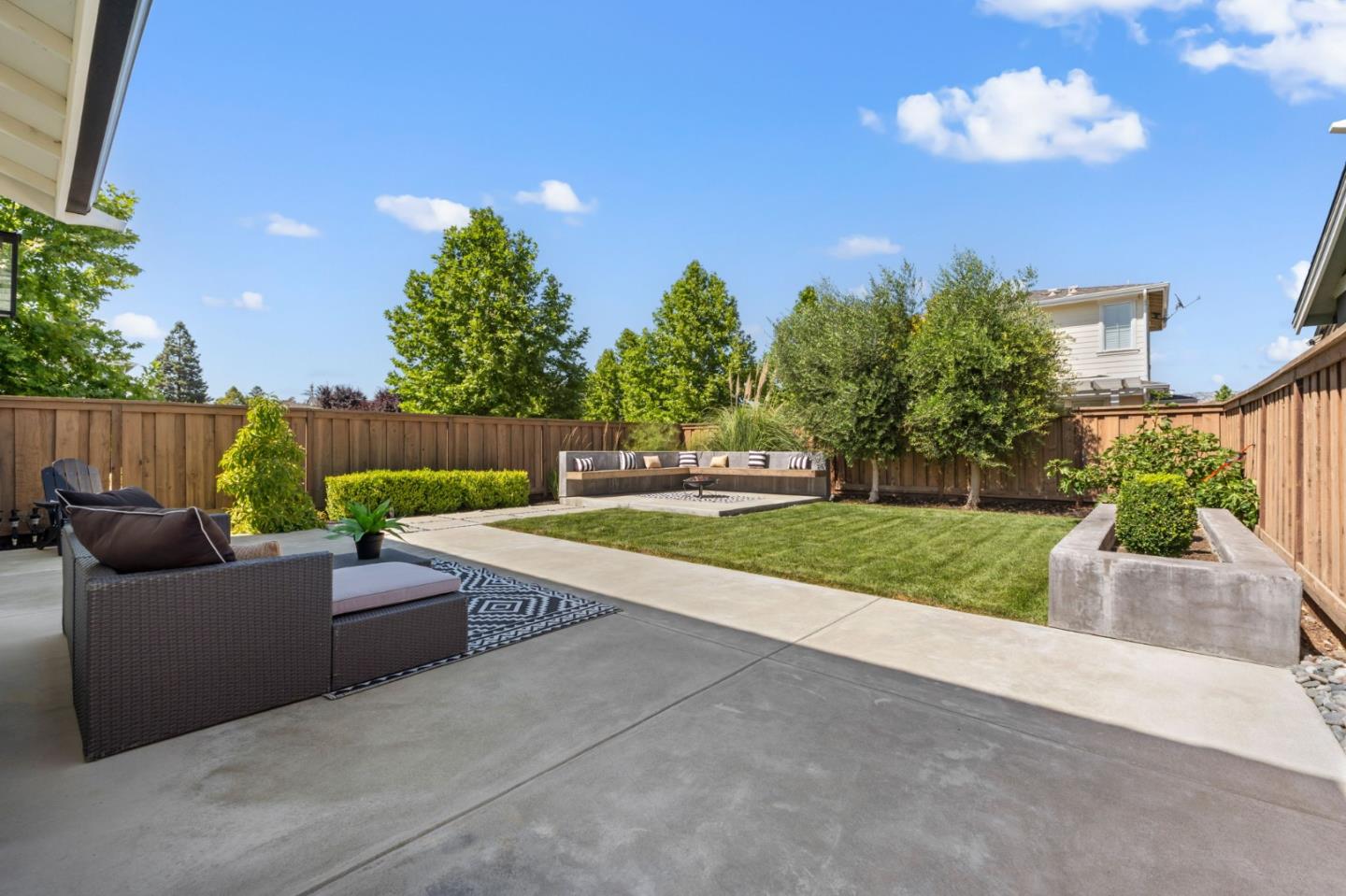 Detail Gallery Image 39 of 55 For 17920 Stoney Creek Way, Morgan Hill,  CA 95037 - 4 Beds | 2/1 Baths