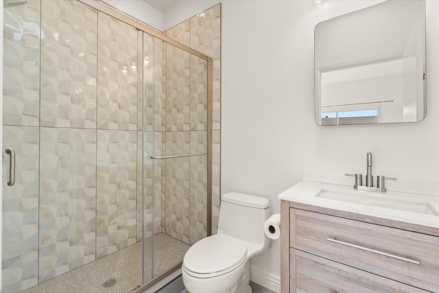 Detail Gallery Image 17 of 26 For 15153 Burbank Blvd #1,  Sherman Oaks,  CA 91411 - 2 Beds | 2/1 Baths