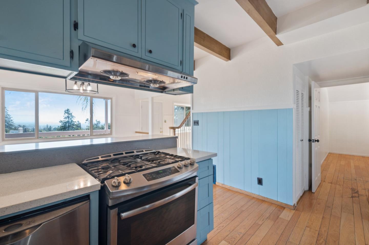 Detail Gallery Image 11 of 41 For 10981 Edgemont Dr, San Jose,  CA 95127 - 2 Beds | 2 Baths