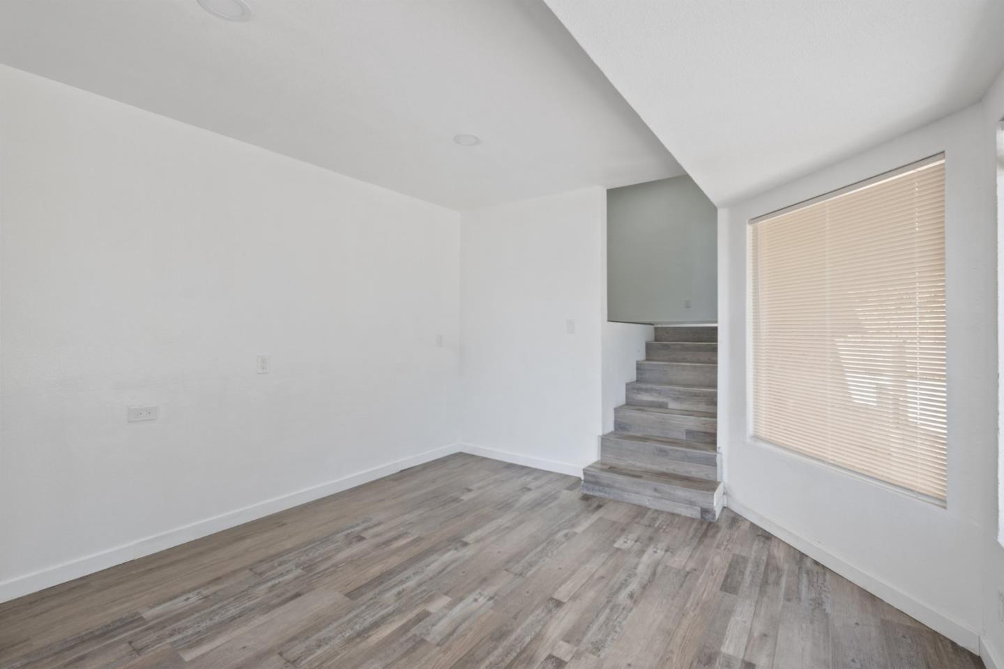 Detail Gallery Image 18 of 41 For 10981 Edgemont Dr, San Jose,  CA 95127 - 2 Beds | 2 Baths