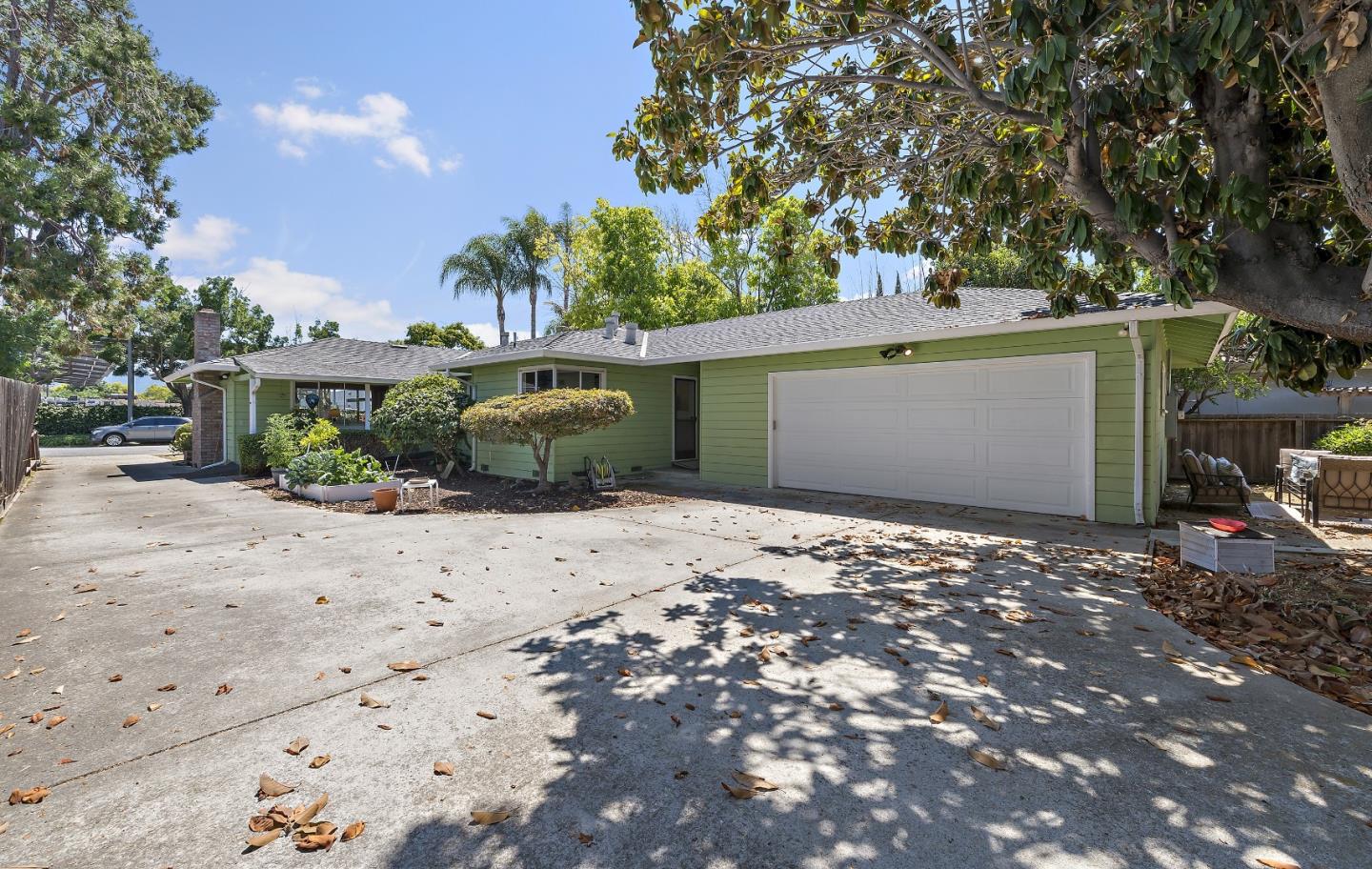 Detail Gallery Image 16 of 20 For 655 Eisenhower Dr, San Jose,  CA 95128 - 3 Beds | 1/1 Baths