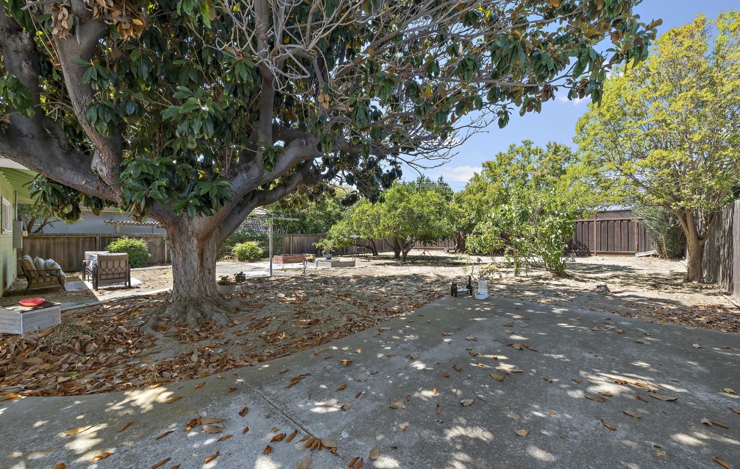 Detail Gallery Image 17 of 20 For 655 Eisenhower Dr, San Jose,  CA 95128 - 3 Beds | 1/1 Baths