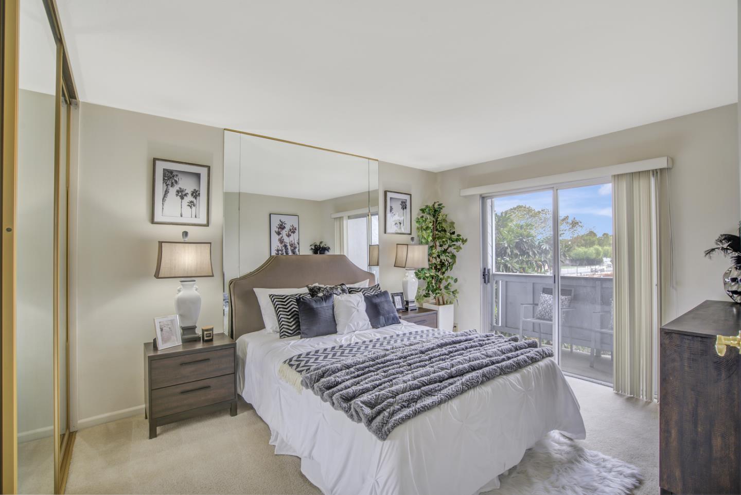Detail Gallery Image 7 of 12 For 650 Alamo Ct #6,  Mountain View,  CA 94043 - 1 Beds | 1 Baths