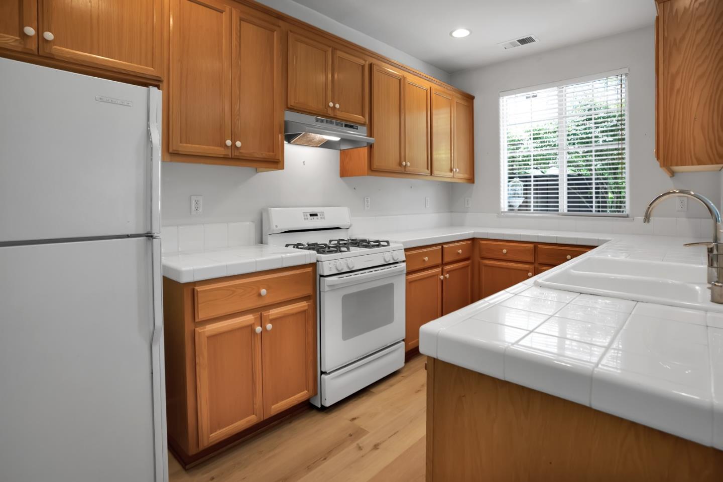 Detail Gallery Image 14 of 36 For 115 Cherry Blossom Dr, Freedom,  CA 95019 - 4 Beds | 2/1 Baths
