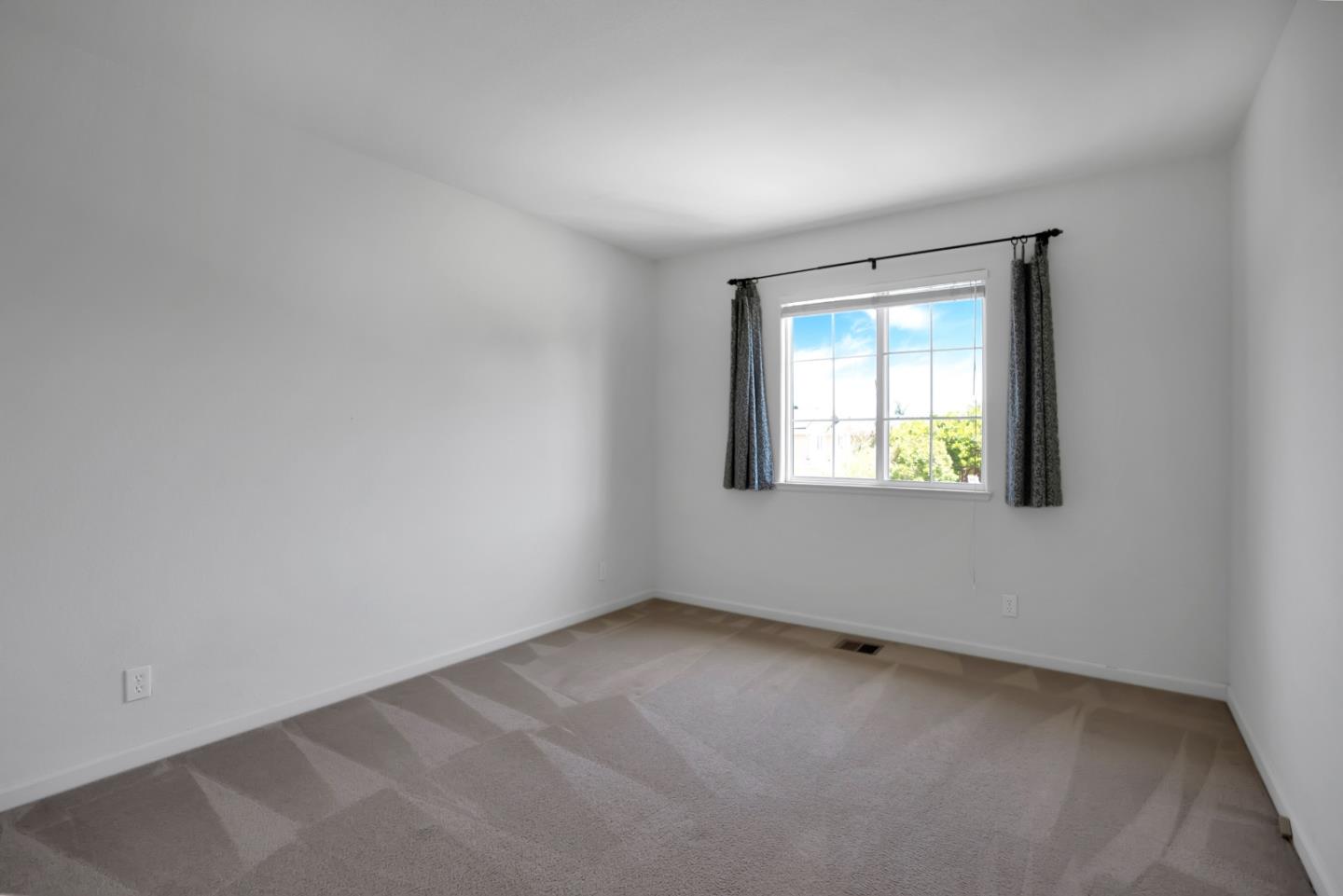 Detail Gallery Image 17 of 36 For 115 Cherry Blossom Dr, Freedom,  CA 95019 - 4 Beds | 2/1 Baths