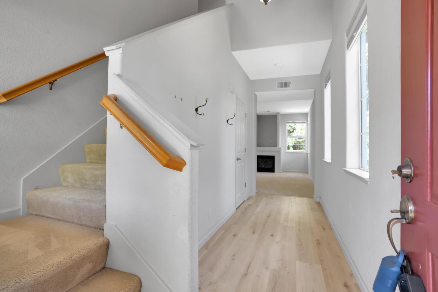 Detail Gallery Image 2 of 36 For 115 Cherry Blossom Dr, Freedom,  CA 95019 - 4 Beds | 2/1 Baths
