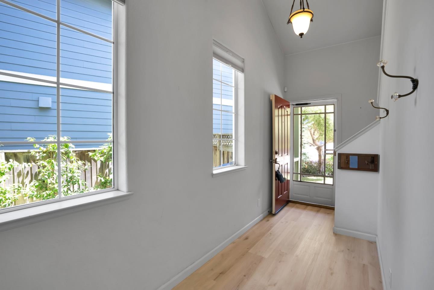 Detail Gallery Image 3 of 36 For 115 Cherry Blossom Dr, Freedom,  CA 95019 - 4 Beds | 2/1 Baths