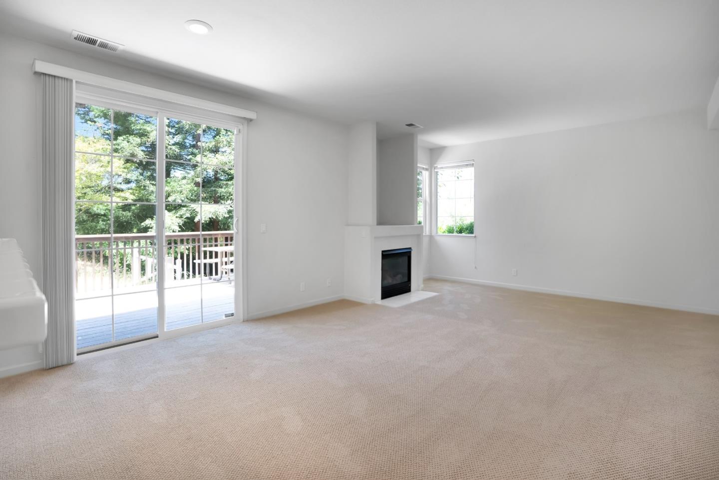 Detail Gallery Image 7 of 36 For 115 Cherry Blossom Dr, Freedom,  CA 95019 - 4 Beds | 2/1 Baths