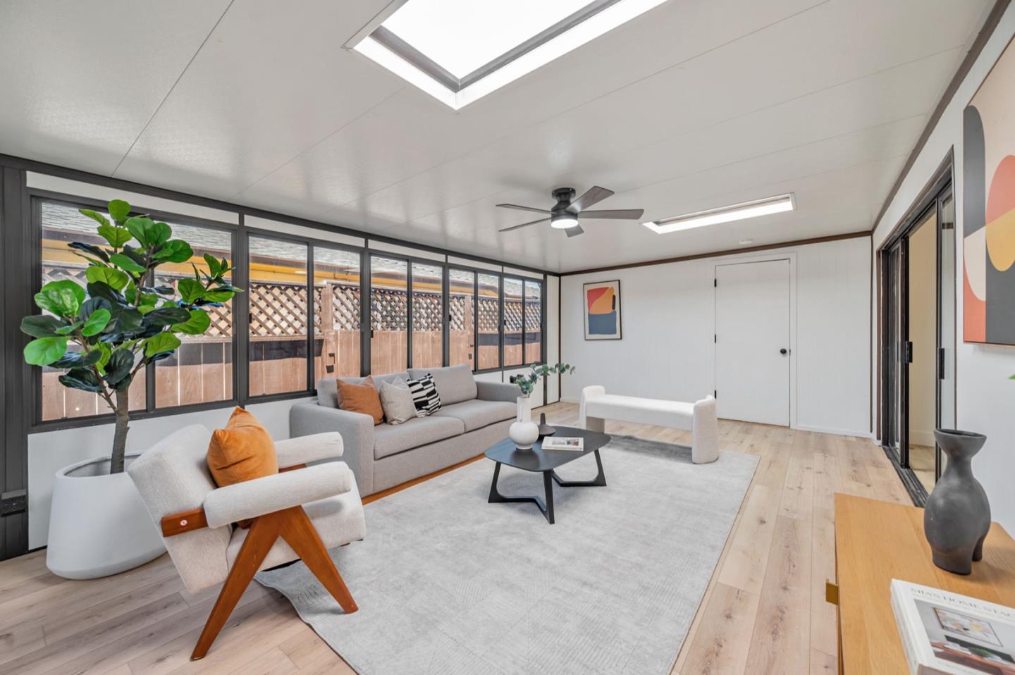 Detail Gallery Image 14 of 44 For 1016 S Rosita Ct, Pacifica,  CA 94044 - 3 Beds | 1 Baths