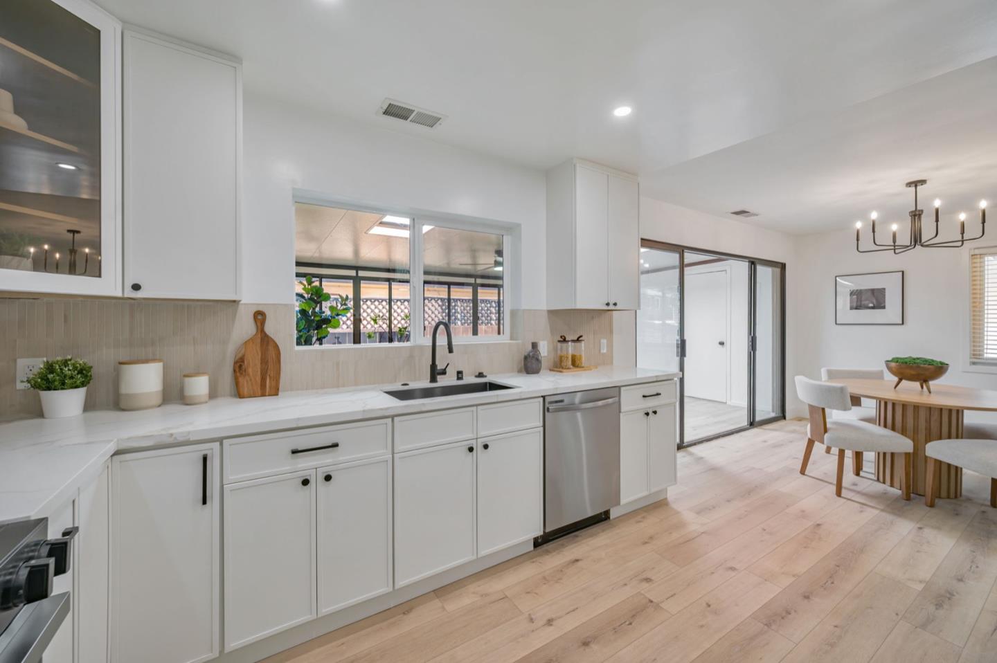 Detail Gallery Image 20 of 44 For 1016 S Rosita Ct, Pacifica,  CA 94044 - 3 Beds | 1 Baths