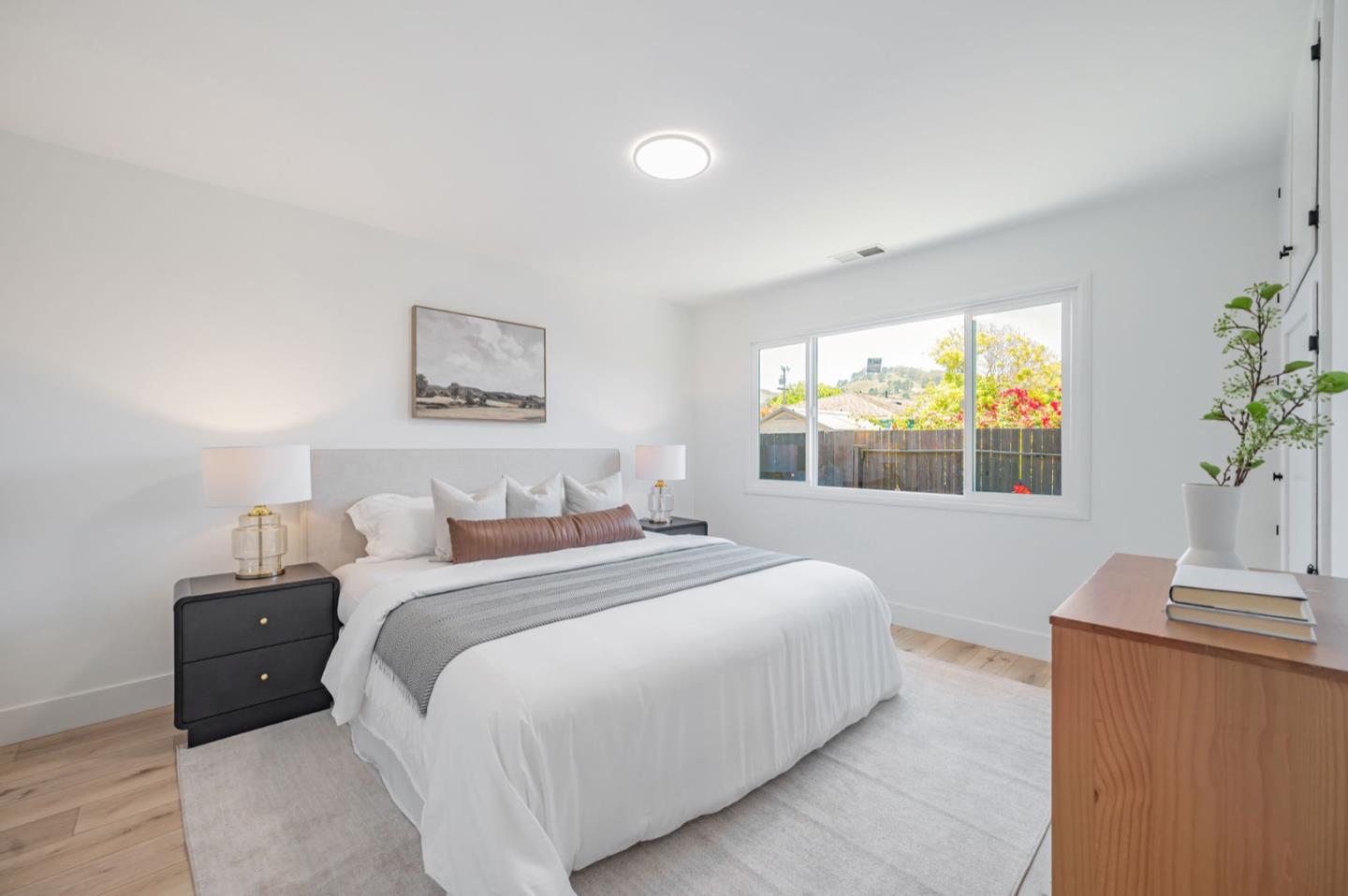 Detail Gallery Image 27 of 44 For 1016 S Rosita Ct, Pacifica,  CA 94044 - 3 Beds | 1 Baths