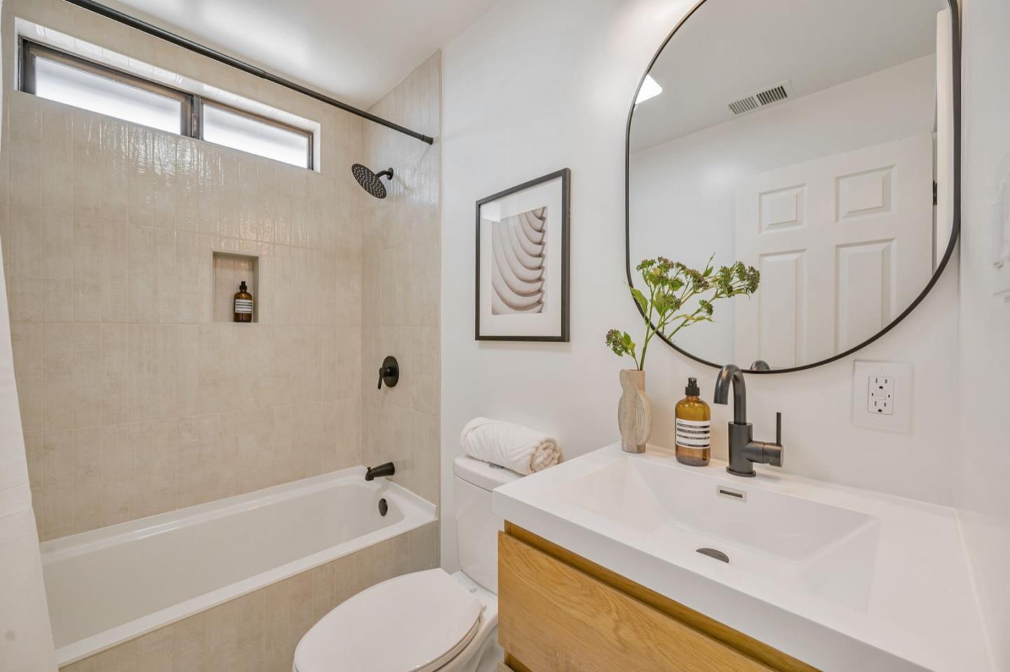 Detail Gallery Image 34 of 44 For 1016 S Rosita Ct, Pacifica,  CA 94044 - 3 Beds | 1 Baths