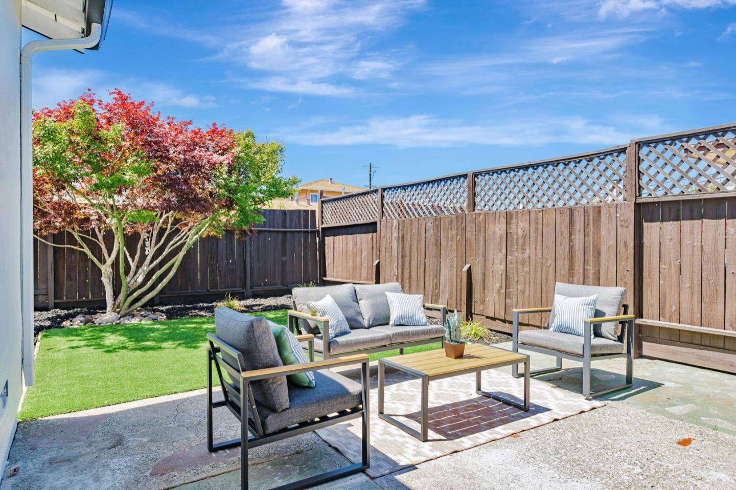 Detail Gallery Image 37 of 44 For 1016 S Rosita Ct, Pacifica,  CA 94044 - 3 Beds | 1 Baths