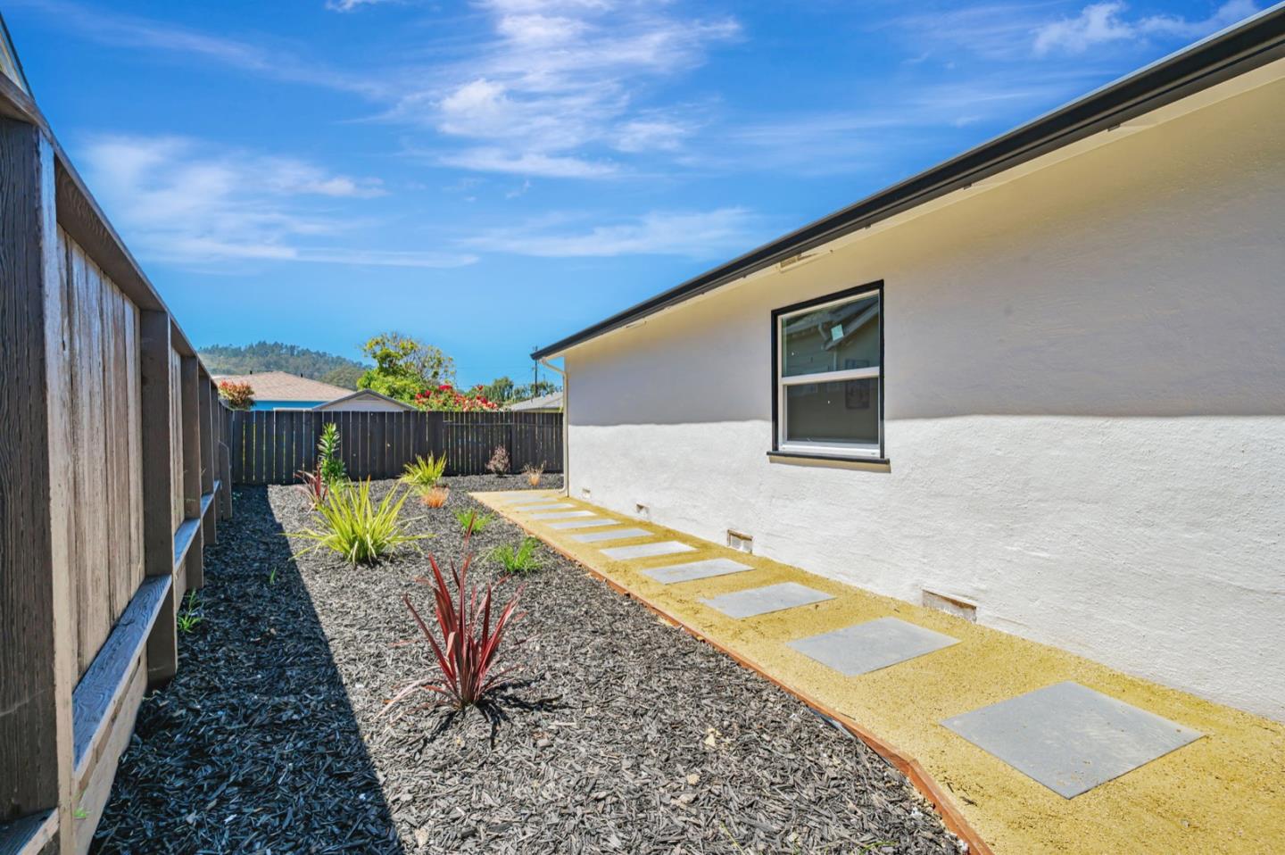 Detail Gallery Image 42 of 44 For 1016 S Rosita Ct, Pacifica,  CA 94044 - 3 Beds | 1 Baths