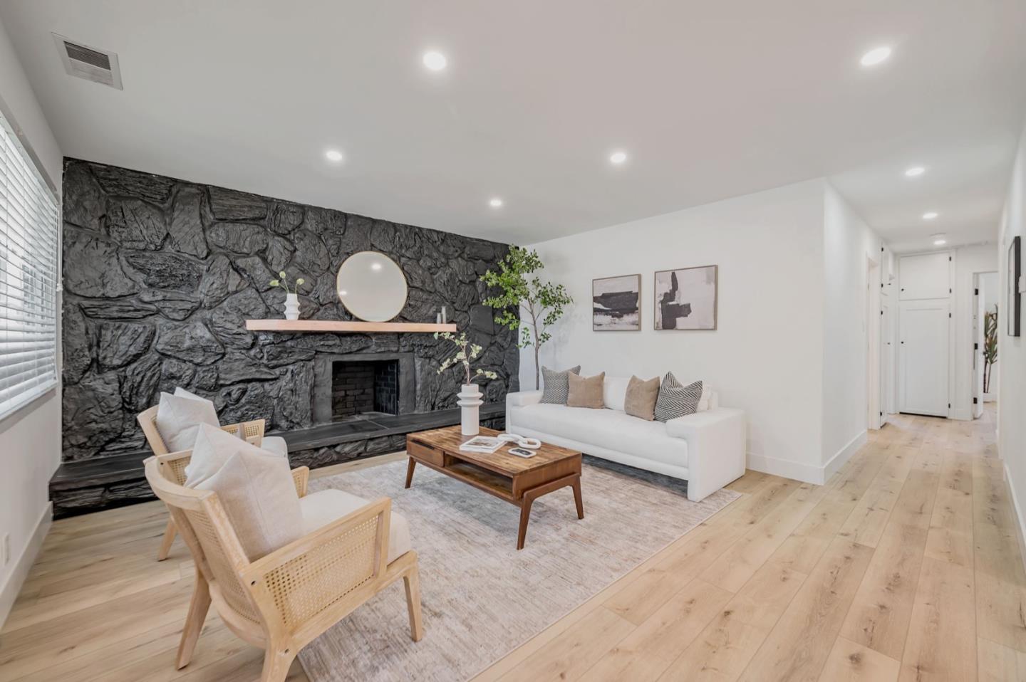 Detail Gallery Image 8 of 44 For 1016 S Rosita Ct, Pacifica,  CA 94044 - 3 Beds | 1 Baths