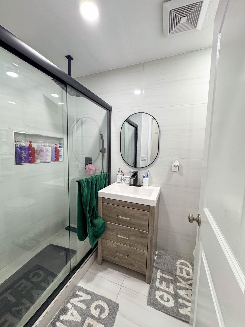 Detail Gallery Image 3 of 19 For 181 Alexander Ave, San Jose,  CA 95116 - – Beds | – Baths