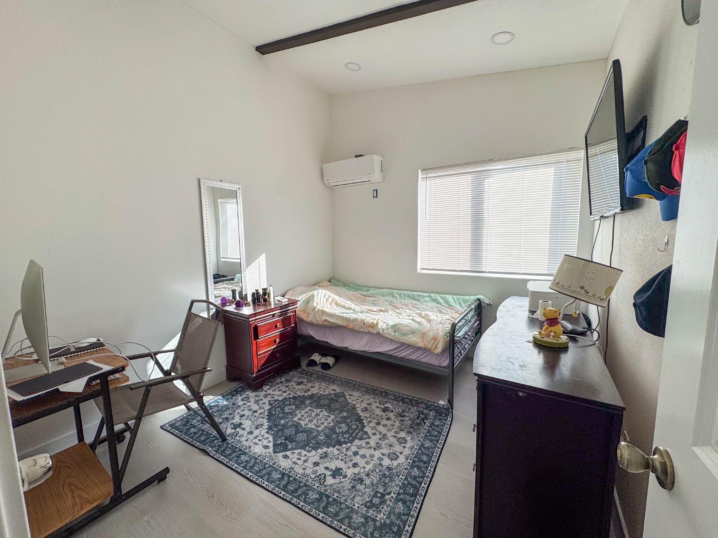 Detail Gallery Image 7 of 19 For 181 Alexander Ave, San Jose,  CA 95116 - – Beds | – Baths