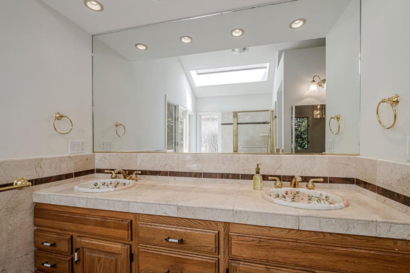 Detail Gallery Image 17 of 32 For 425 Vista Del Mar Dr, Aptos,  CA 95003 - 5 Beds | 3/1 Baths