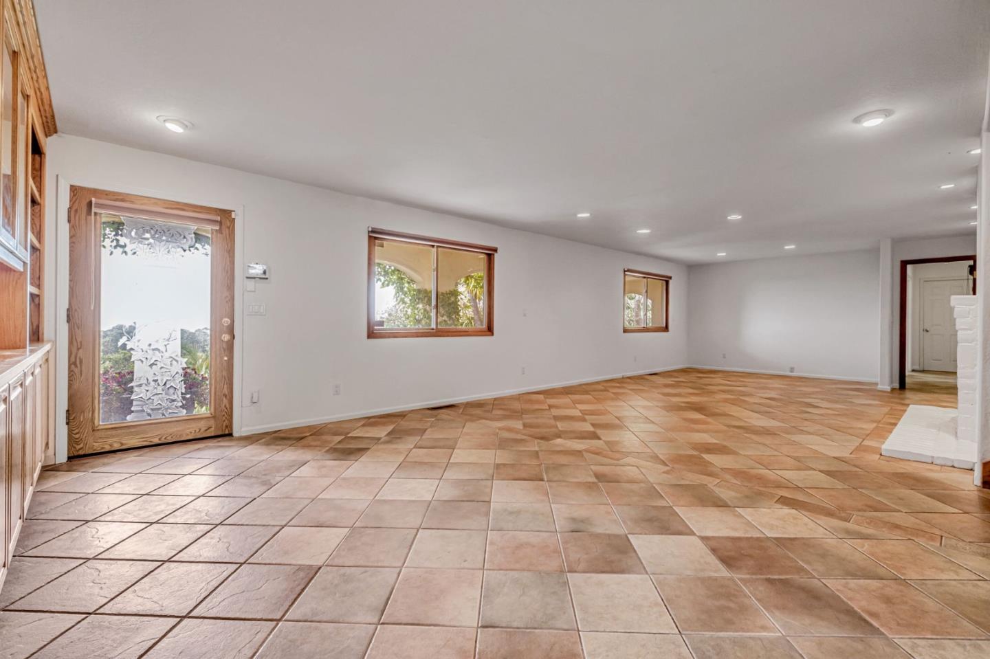 Detail Gallery Image 3 of 32 For 425 Vista Del Mar Dr, Aptos,  CA 95003 - 5 Beds | 3/1 Baths