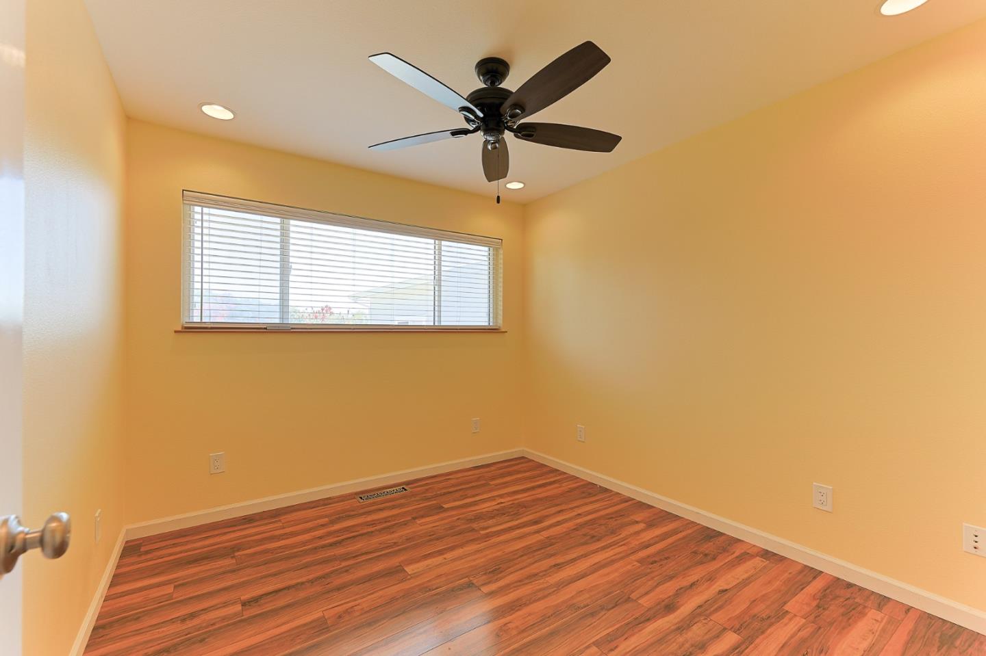 Detail Gallery Image 10 of 45 For 9355 Holly Oak Way, Salinas,  CA 93907 - 3 Beds | 2 Baths