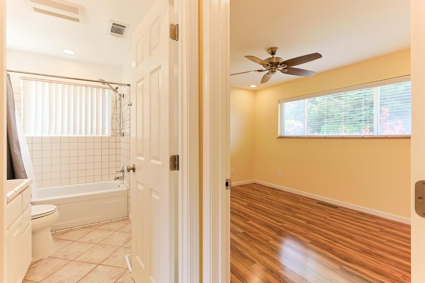 Detail Gallery Image 12 of 45 For 9355 Holly Oak Way, Salinas,  CA 93907 - 3 Beds | 2 Baths