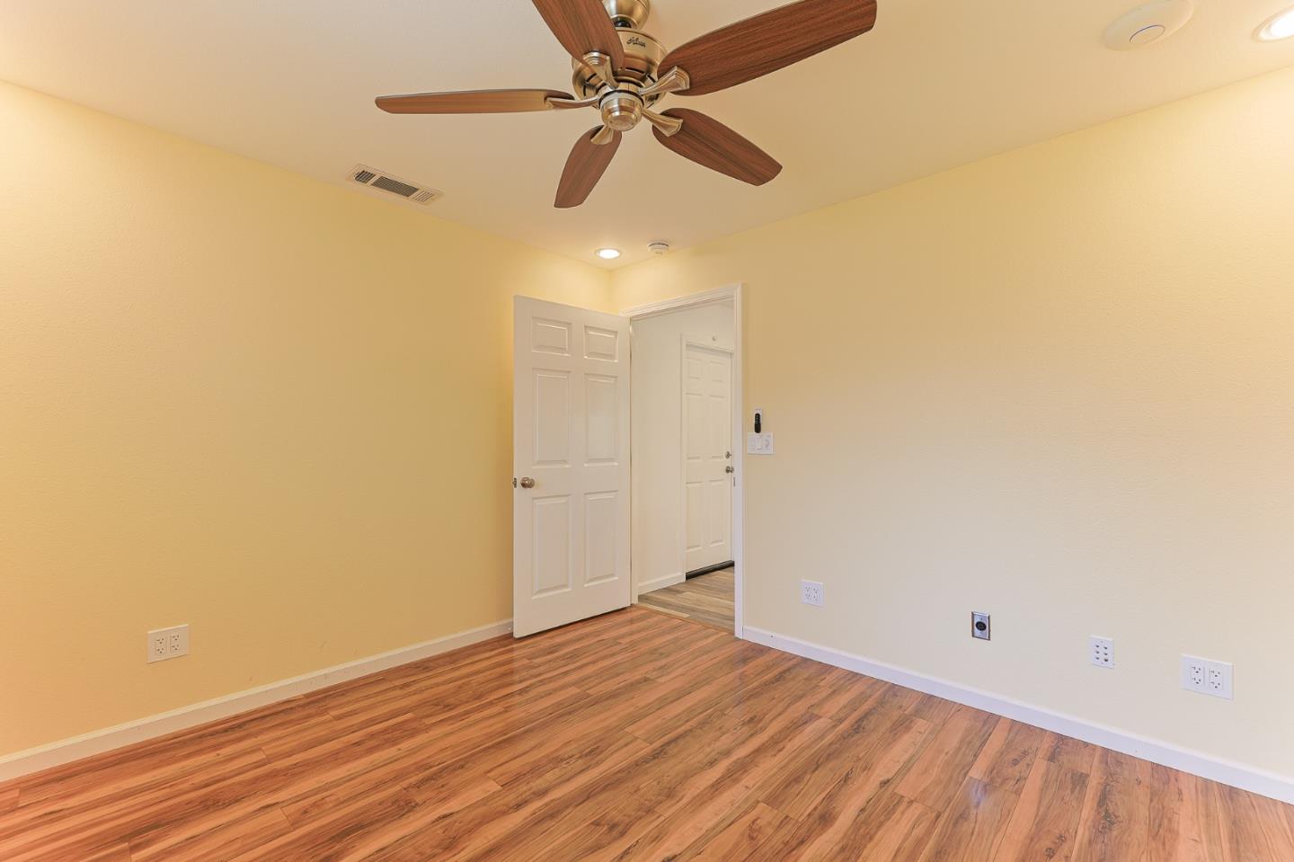 Detail Gallery Image 32 of 45 For 9355 Holly Oak Way, Salinas,  CA 93907 - 3 Beds | 2 Baths