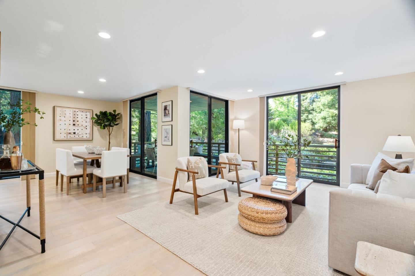 Detail Gallery Image 2 of 43 For 1100 Sharon Park Dr #2,  Menlo Park,  CA 94025 - 2 Beds | 2 Baths