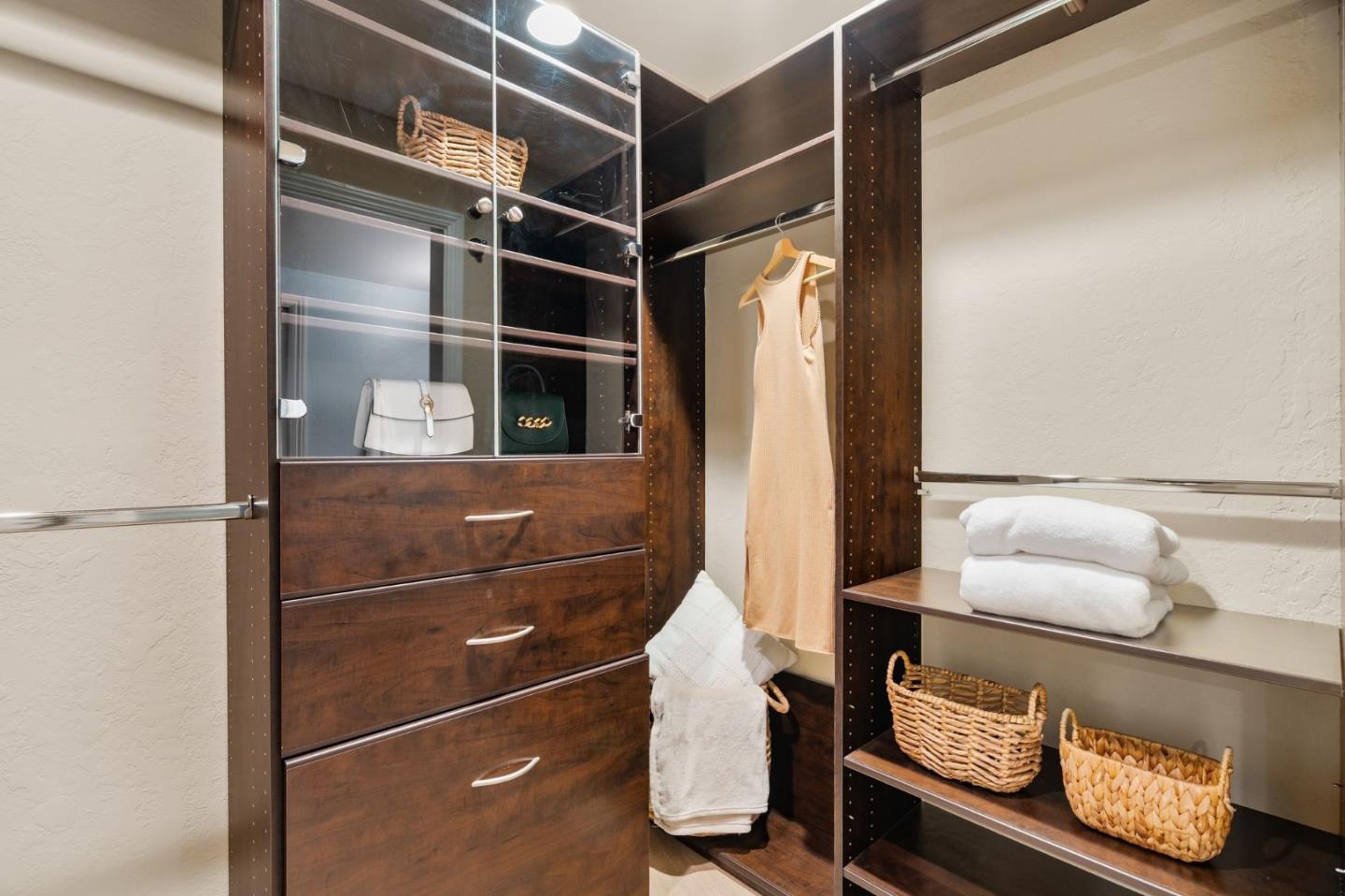 Detail Gallery Image 20 of 43 For 1100 Sharon Park Dr #2,  Menlo Park,  CA 94025 - 2 Beds | 2 Baths