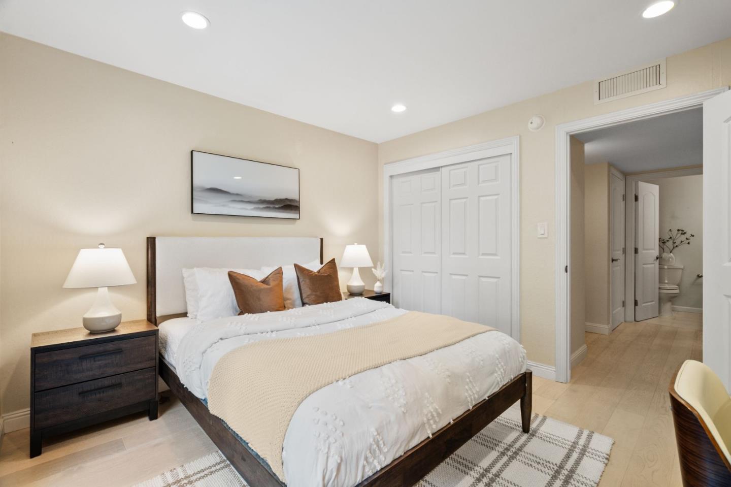 Detail Gallery Image 25 of 43 For 1100 Sharon Park Dr #2,  Menlo Park,  CA 94025 - 2 Beds | 2 Baths