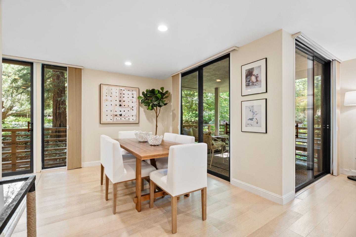 Detail Gallery Image 7 of 43 For 1100 Sharon Park Dr #2,  Menlo Park,  CA 94025 - 2 Beds | 2 Baths