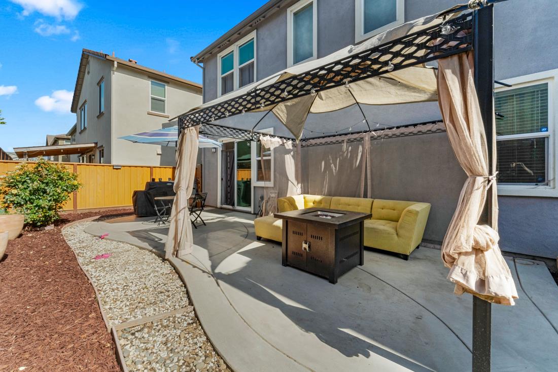 Detail Gallery Image 21 of 23 For 1250 Central Ave, Hollister,  CA 95023 - 3 Beds | 2/1 Baths
