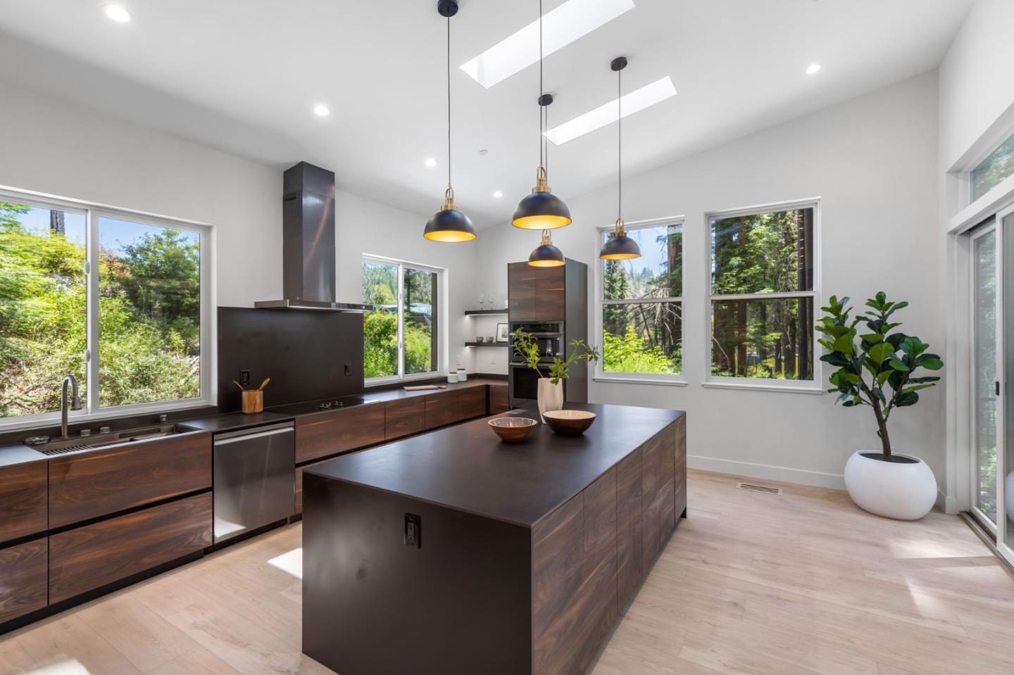 Detail Gallery Image 19 of 43 For 395 Boulder Brook Dr, Boulder Creek,  CA 95006 - 3 Beds | 2/1 Baths