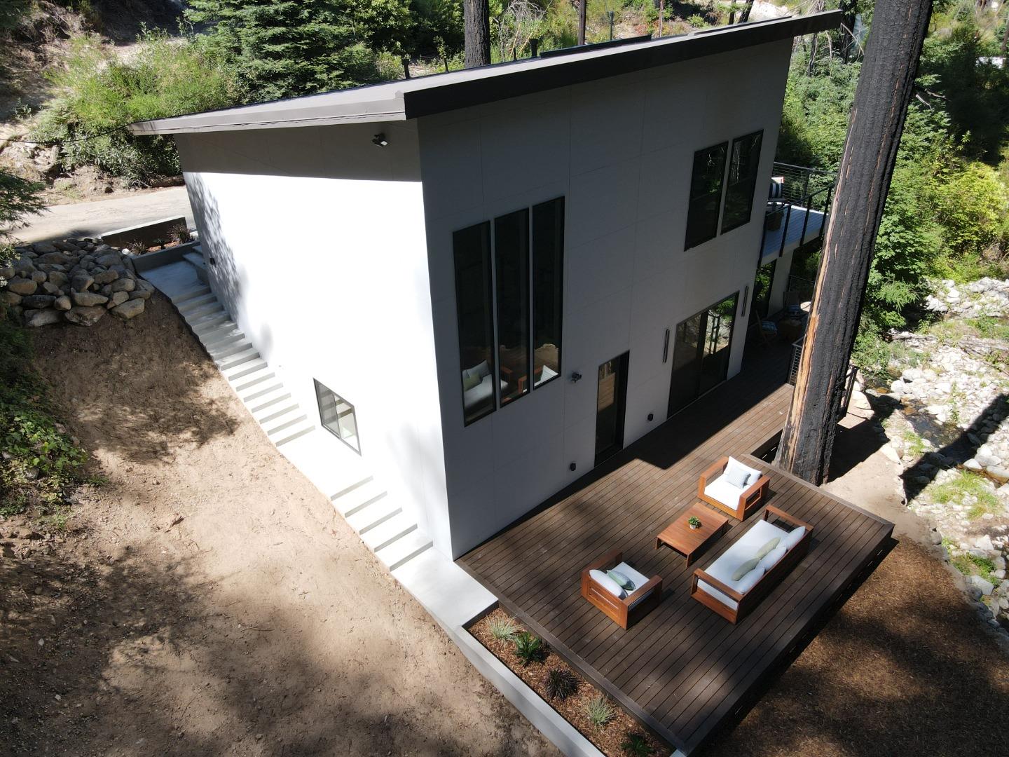 Detail Gallery Image 4 of 43 For 395 Boulder Brook Dr, Boulder Creek,  CA 95006 - 3 Beds | 2/1 Baths