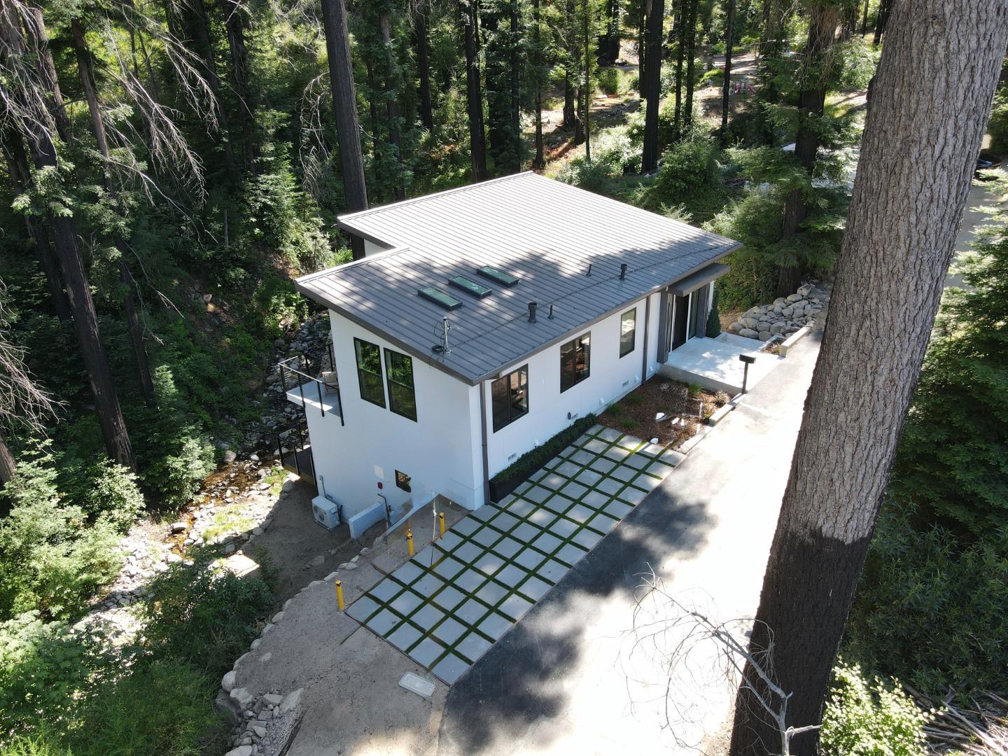 Detail Gallery Image 6 of 43 For 395 Boulder Brook Dr, Boulder Creek,  CA 95006 - 3 Beds | 2/1 Baths