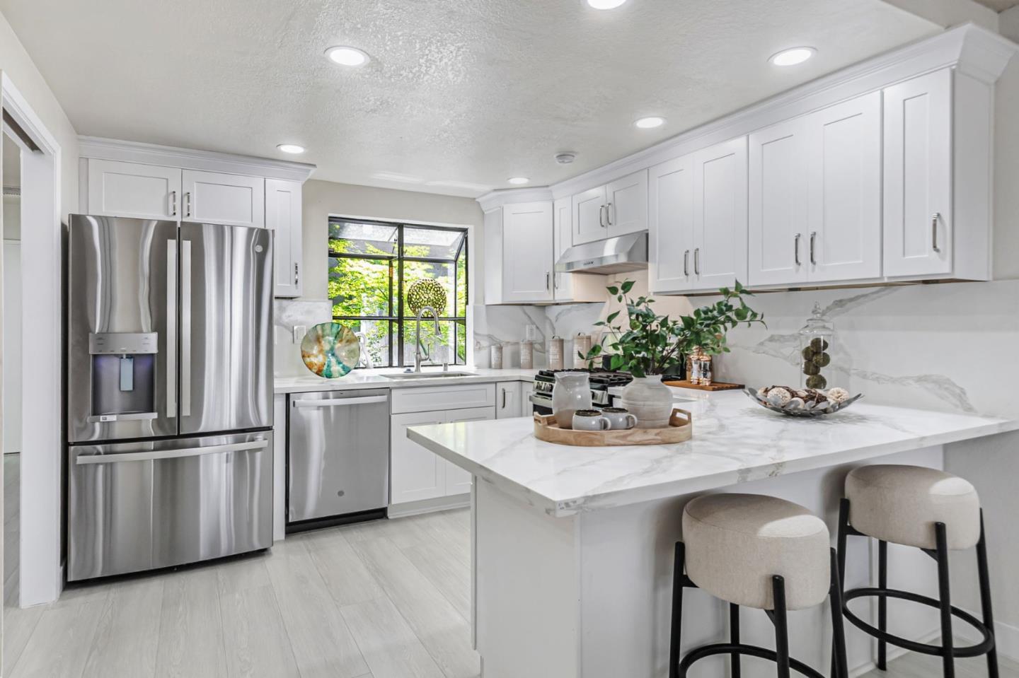 Detail Gallery Image 12 of 54 For 1152 Capri Dr, Campbell,  CA 95008 - 3 Beds | 2/1 Baths